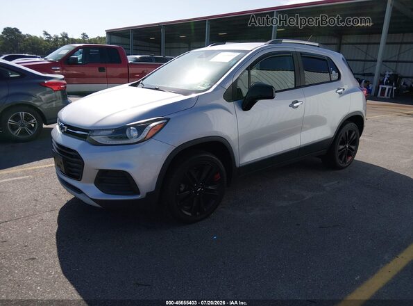 3GNCJPSB0JL403232 2018 CHEVROLET TRAX Silver წინა მარცხენა ხედი სამი მეოთხედიდან