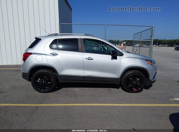 3GNCJPSB0JL403232 2018 CHEVROLET TRAX Silver უკანა სალონის ხედი