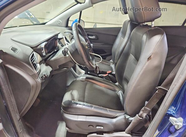 3GNCJPSB5LL197795 2020 CHEVROLET TRAX Blue Widok wnętrza z przodu