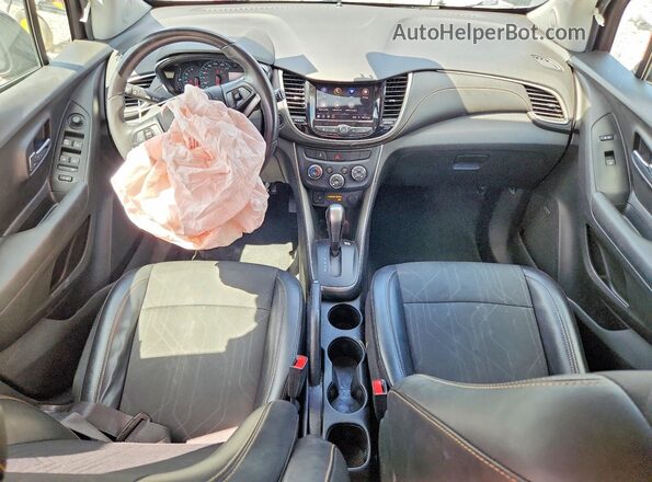 3GNCJPSB5LL206852 2020 CHEVROLET TRAX Черный Вид панели приборов