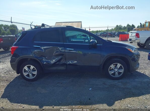 3GNCJPSB6KL112106 2019 CHEVROLET TRAX Синий Вид задней части салона