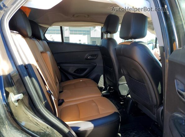 3GNCJRSB3JL352692 2018 CHEVROLET TRAX Black Հետևի նստատեղերի տեսք