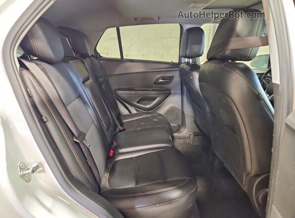 3GNCJRSB3LL196804 2020 CHEVROLET TRAX White Вид задньої частини салону