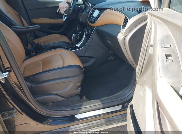 3GNCJRSB6LL204085 2020 CHEVROLET TRAX Black Widok wnętrza z przodu