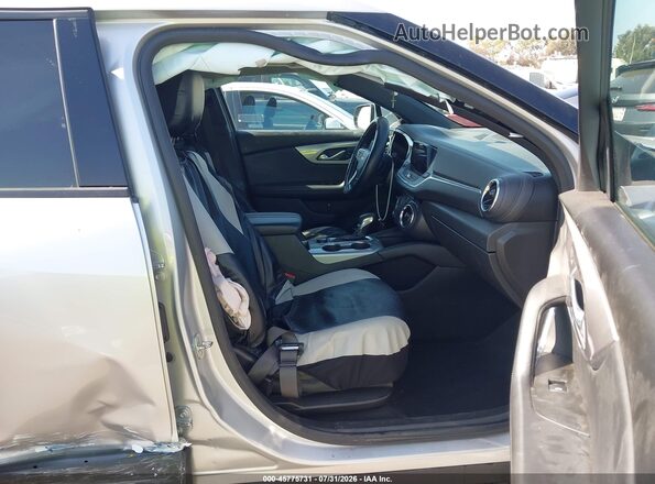 3GNKBBRA0MS547415 2021 CHEVROLET BLAZER Silver წინა სალონის ხედი