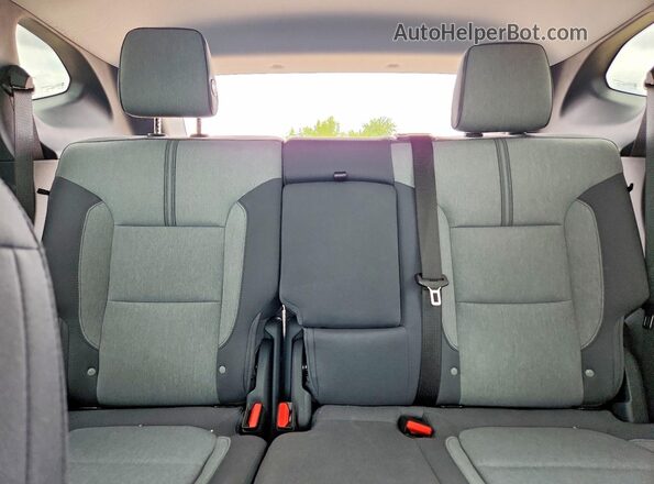 3GNKBBRA1LS714525 2020 CHEVROLET BLAZER White Rear seats view