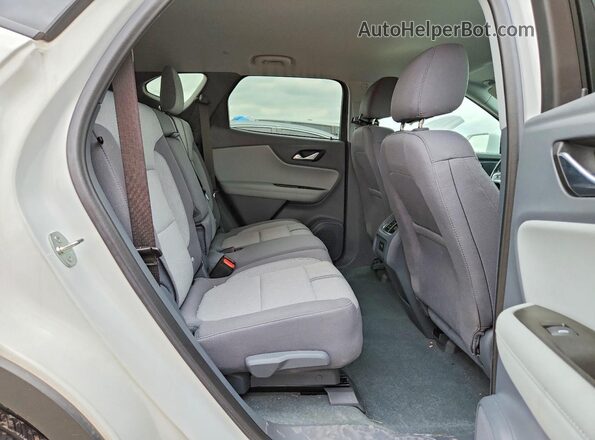 3GNKBBRA1LS714525 2020 CHEVROLET BLAZER White Rear interior view