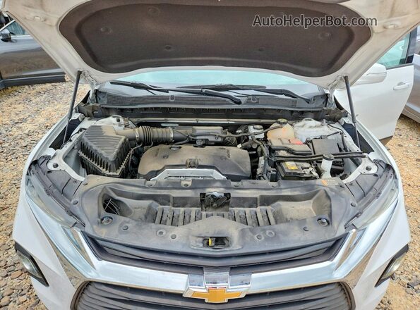 3GNKBBRA1LS714525 2020 CHEVROLET BLAZER White Engine compartment view