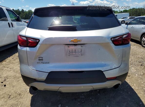 3GNKBBRA3LS596848 2020 CHEVROLET BLAZER Silver Вид ззаду
