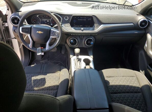 3GNKBBRA4MS527605 2021 CHEVROLET BLAZER Silver წინა პანელის ხედი