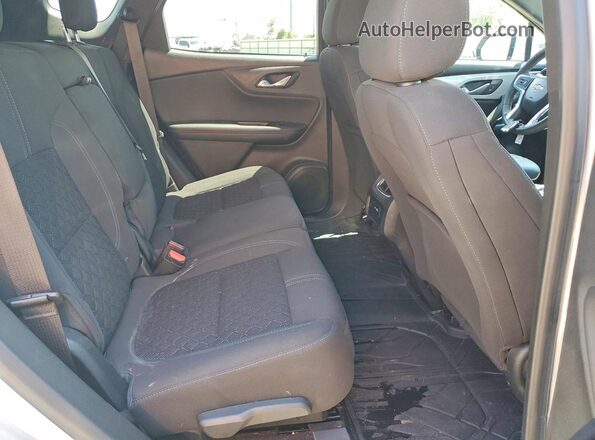 3GNKBBRA4MS527605 2021 CHEVROLET BLAZER Silver უკანა სალონის ხედი