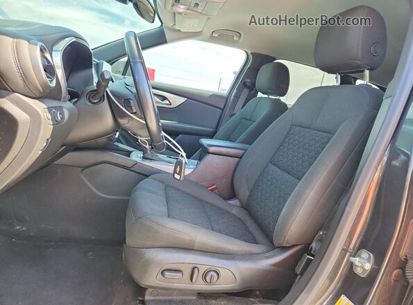 3GNKBBRA5LS593112 2020 CHEVROLET BLAZER Gray Widok wnętrza z przodu
