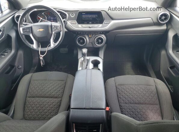3GNKBBRA8LS679174 2020 CHEVROLET 1500 Белый Вид панели приборов