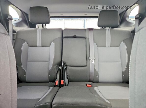 3GNKBCR40SS269564 2025 CHEVROLET BLAZER Белый Вид задних сидений