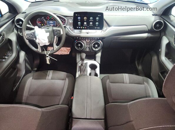 3GNKBCR42TS161707 2026 CHEVROLET BLAZER Синий Вид панели приборов