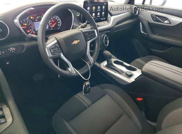3GNKBCR43SS263709 2025 CHEVROLET BLAZER Белый Вид панели приборов