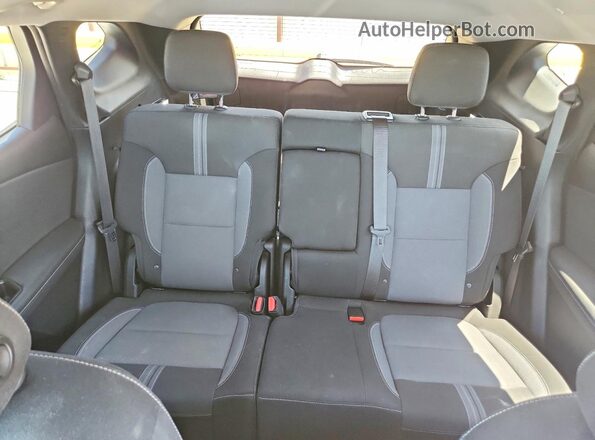 3GNKBCR44PS220570 2023 CHEVROLET BLAZER White უკანა სავარძლების ხედი