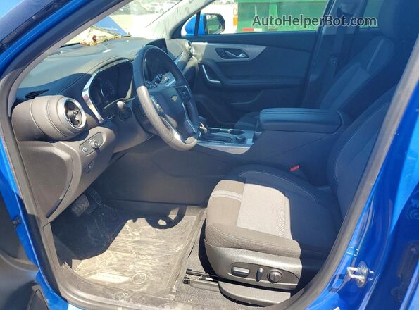 3GNKBCR45RS260207 2024 CHEVROLET BLAZER Blue წინა სალონის ხედი