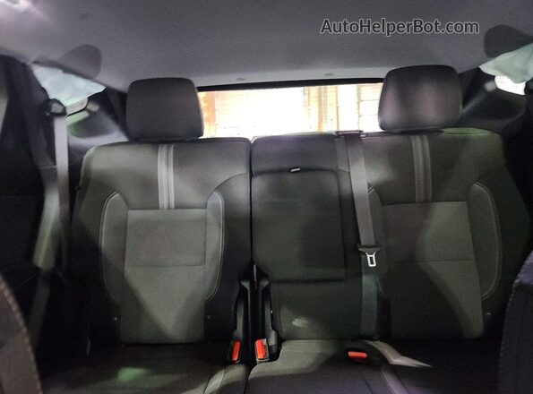 3GNKBCR46SS264014 2025 CHEVROLET BLAZER White Rear seats view