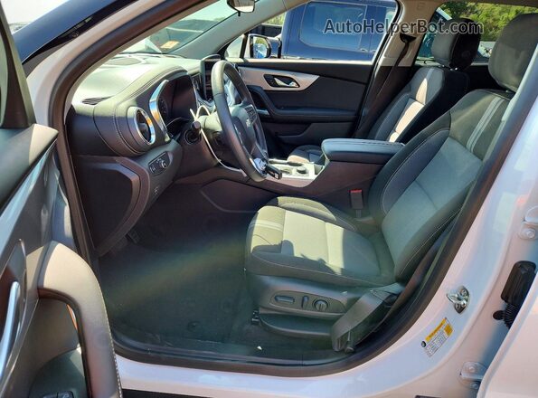 3GNKBCR46TS174377 2026 CHEVROLET BLAZER White Սալոնի դիմացի տեսք