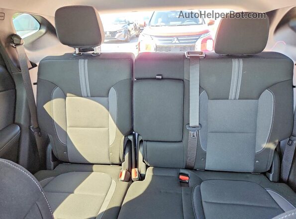 3GNKBCR46TS174377 2026 CHEVROLET BLAZER White Հետևի նստատեղերի տեսք
