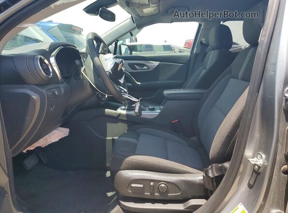 3GNKBCR48TS140795 2026 CHEVROLET BLAZER Gray Vista interior delantera
