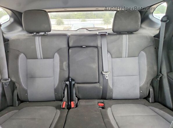 3GNKBCR49SS271670 2025 CHEVROLET BLAZER Black Rear seats view