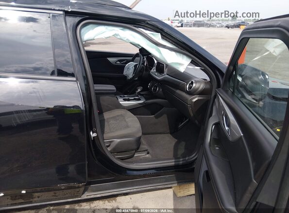3GNKBCRS1MS564450 2021 CHEVROLET BLAZER Black Вид салону спереду