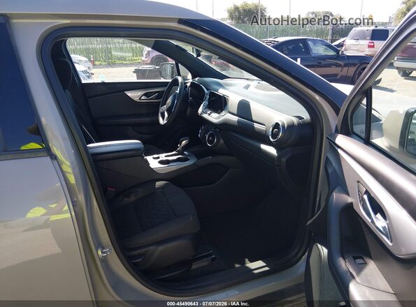 3GNKBCRS2MS528881 2021 CHEVROLET BLAZER Желто-коричневый Вид салона спереди