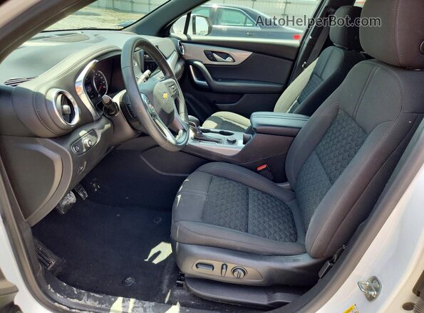 3GNKBCRS3MS574154 2021 CHEVROLET BLAZER Белый Вид салона спереди