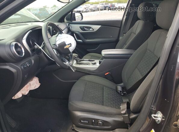 3GNKBCRS6MS567389 2021 CHEVROLET BLAZER Gray Front interior view