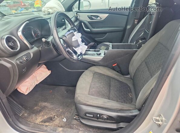 3GNKBCRS7LS604822 2020 CHEVROLET BLAZER Silver Вид салону спереду
