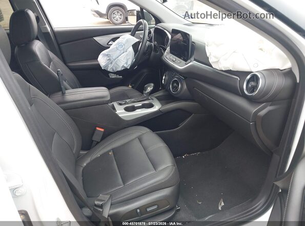 3GNKBDRS5PS105352 2023 CHEVROLET BLAZER White Widok wnętrza z przodu