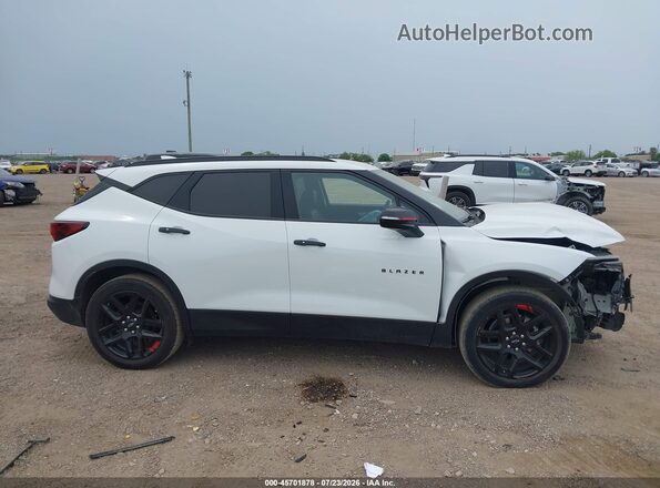 3GNKBDRS5PS105352 2023 CHEVROLET BLAZER White Widok wnętrza 360 stopni