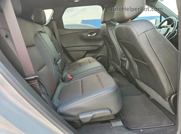 3GNKBERS0NS176350 2022 CHEVROLET BLAZER Серебряный Вид задней части салона