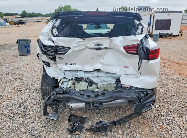 3GNKBERS5RS162031 2024 CHEVROLET BLAZER White Հետևի տեսք