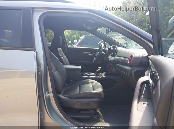 3GNKBERS5SS245934 2025 CHEVROLET BLAZER Silver Front interior view