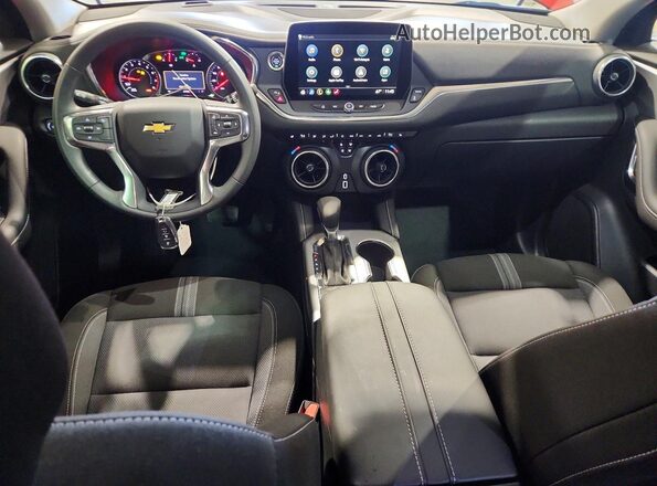 3GNKBHR42TS168069 2026 CHEVROLET BLAZER Red Vista del salpicadero