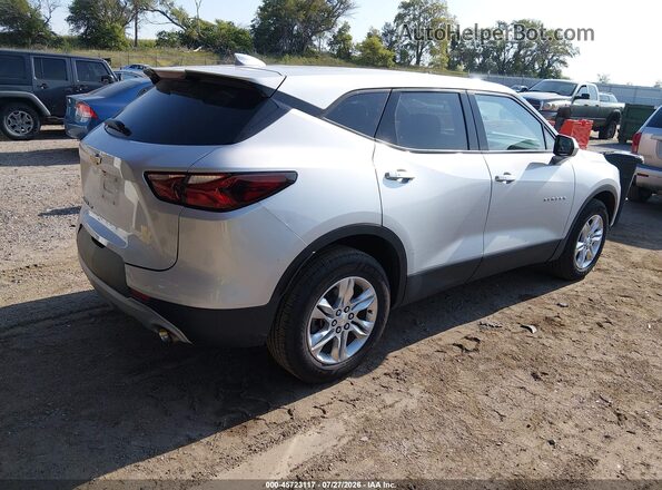 3GNKBHR44MS546586 2021 CHEVROLET BLAZER Серебряный Задняя правая четверть