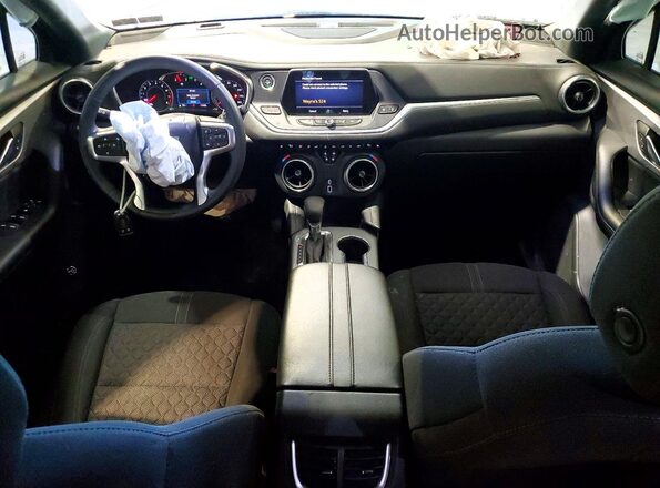 3GNKBHR44MS546927 2021 CHEVROLET BLAZER White Dashboard view