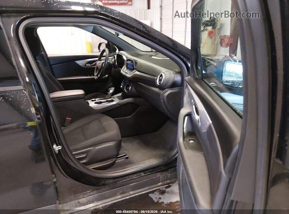 3GNKBHR46NS112252 2022 CHEVROLET BLAZER Black Widok wnętrza z przodu