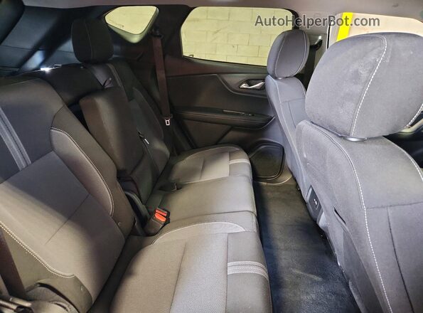 3GNKBHR47TS154751 2026 CHEVROLET BLAZER Blue უკანა სალონის ხედი