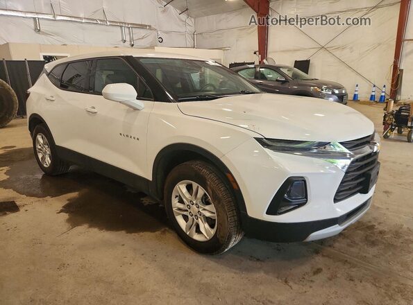 3GNKBHR48MS582054 2021 CHEVROLET BLAZER Белый Передняя правая четверть