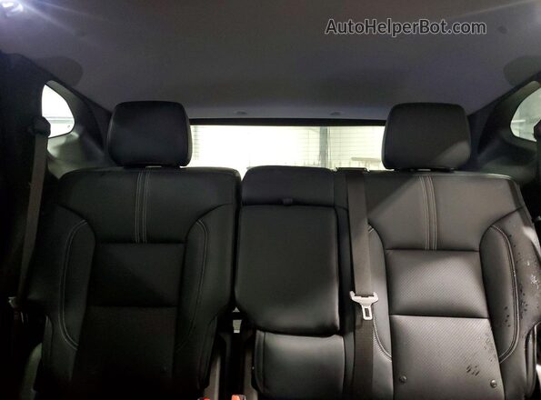 3GNKBHR4XSS107518 2025 CHEVROLET BLAZER White Հետևի նստատեղերի տեսք