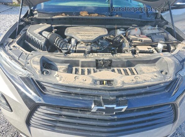 3GNKBHRS7MS513029 2021 CHEVROLET BLAZER Gray Vista del compartimento del motor