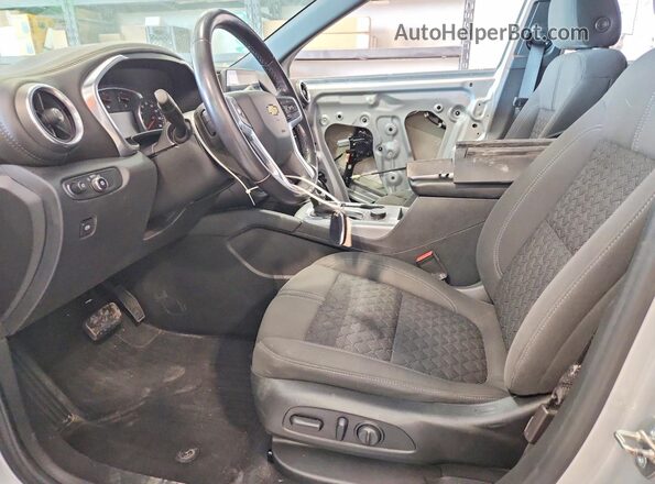 3GNKBHRS8LS637938 2020 CHEVROLET BLAZER Silver Widok wnętrza z przodu