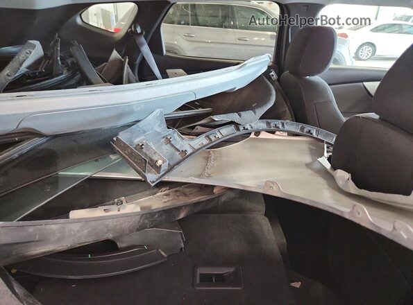 3GNKBHRS8LS637938 2020 CHEVROLET BLAZER Silver Widok tylnych siedzeń