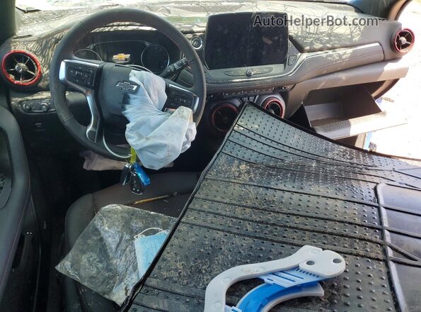 3GNKBKR48TS144033 2026 CHEVROLET BLAZER Blue წინა პანელის ხედი