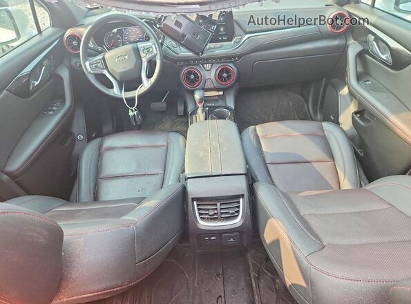 3GNKBKRSXPS100930 2023 CHEVROLET BLAZER White Vista del salpicadero