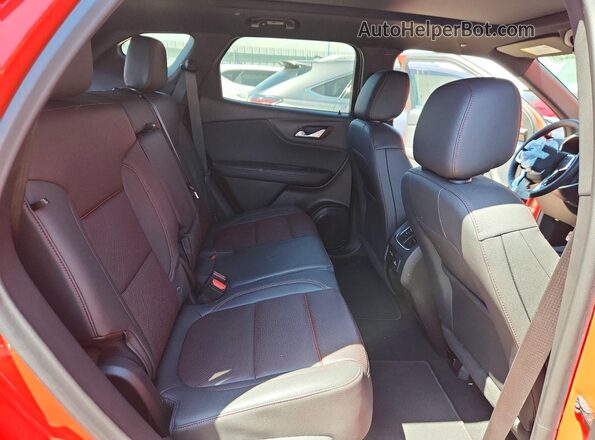 3GNKBKRSXTS133372 2026 CHEVROLET BLAZER Orange Вид задніх сидінь